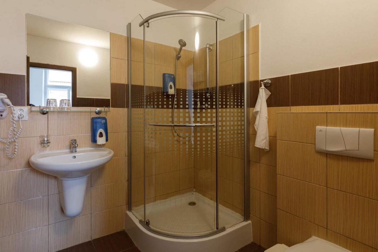Litvan Sunset Apartments Ceske Budejovice Esterno foto